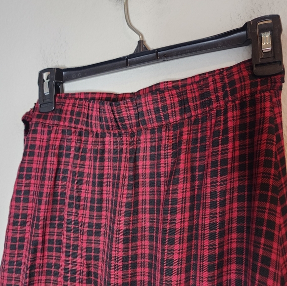 NWT Sanctuary Red Black Plaid Asymmetrical Midi Skirt Size 0 - Picture 9 of 16